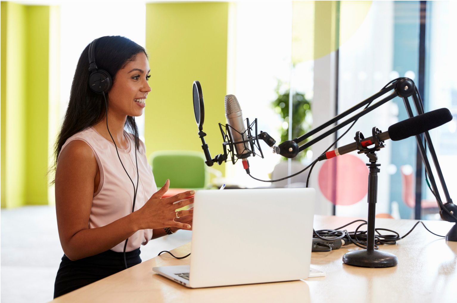 4 Ways to Drive Leads with Your Podcast